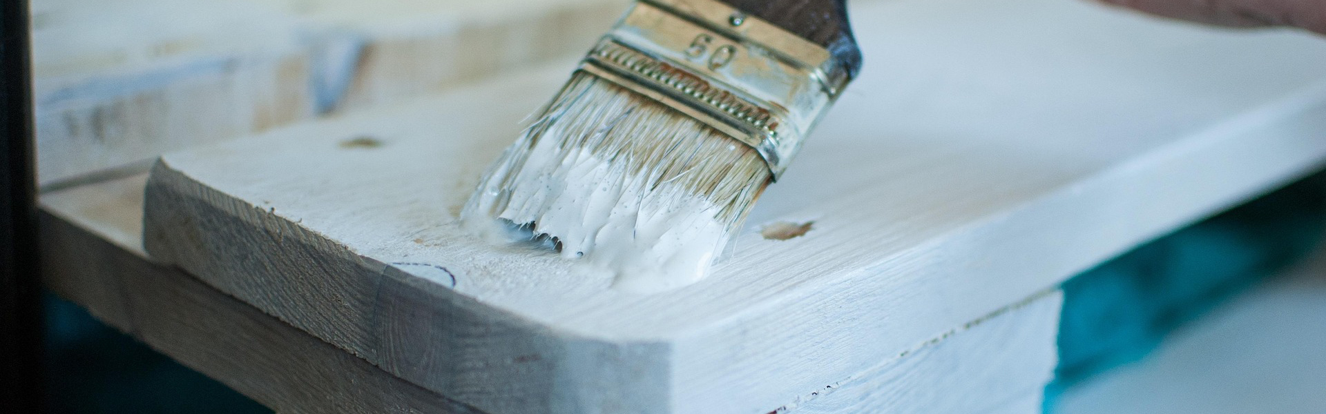 Wood varnish colours